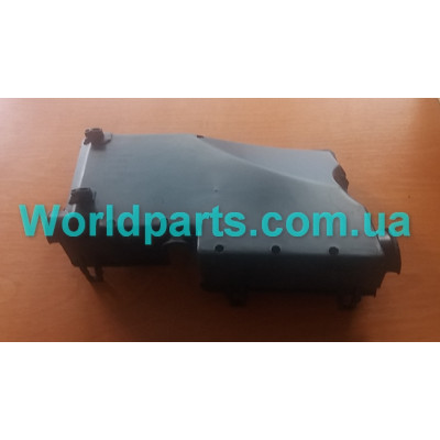 Кришка блоку запобіжників (верхня) Focus/C-Max 2004-