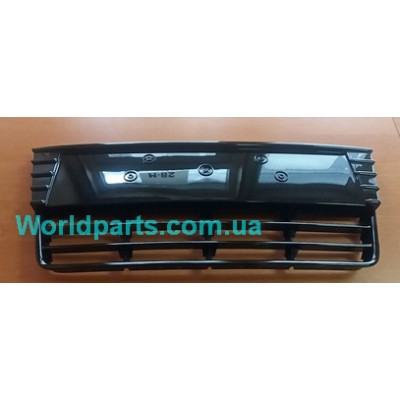 1719219 Решітка переднього бампера (центральна частина) Ford Focus 3 2011-
